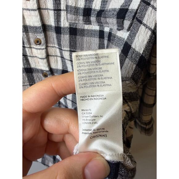 Anthropologie x Pilcro The Hadley relaxed buttondown shirt plaid Size Medium - Picture 4 of 4